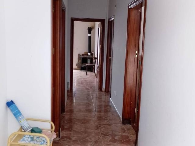 Villa en venta en Aljucén