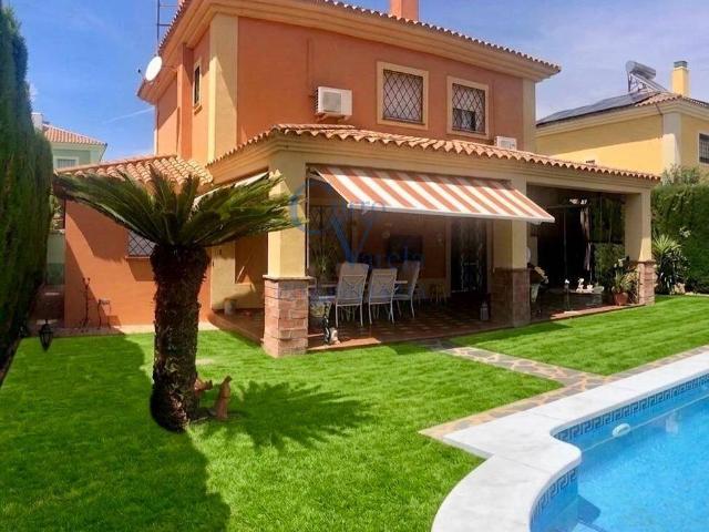 Chalet en venta en Distrito de Quinto, Dos Hermanas