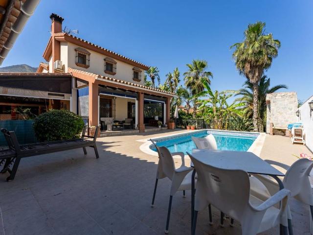 Villa en venta en Alhaurín El Grande, Barrio de San Antón
