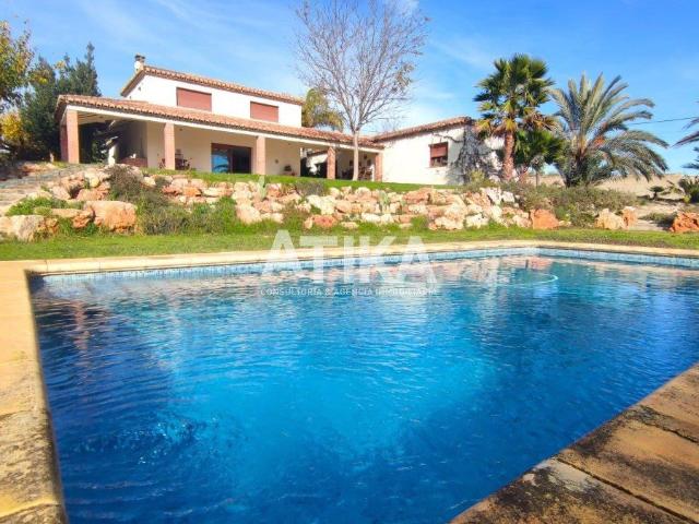 Villa en venta en Ontinyent