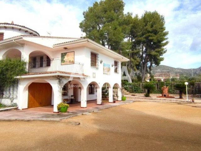 Villa en venta en Ontinyent