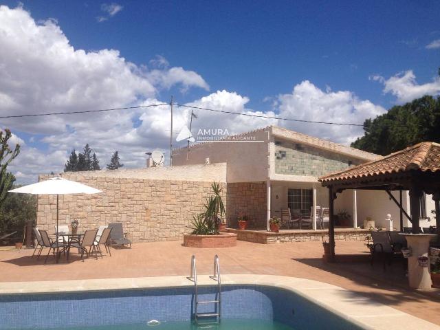 Villa en venta en Mutxamel