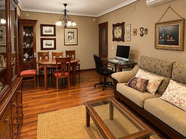Chalet en venta en Linares, Andalucía