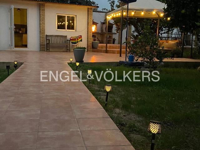 Chalet en venta en l'Horta Nord, Valencia