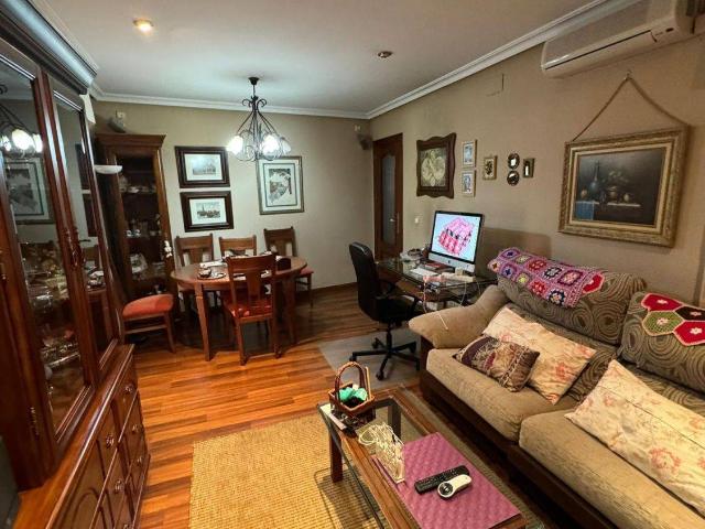 Chalet en venta en Linares, Andalucía