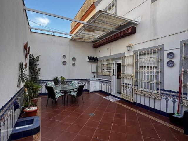 Chalet en venta en Dos Hermanas, Andalucía