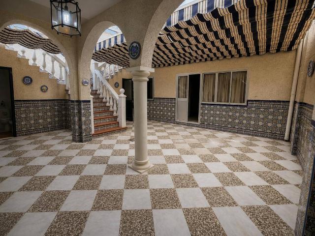 Chalet en venta en Dos Hermanas, Andalucía