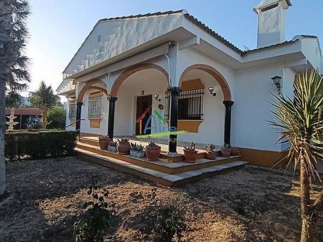 Chalet en venta en Almonte, Huelva