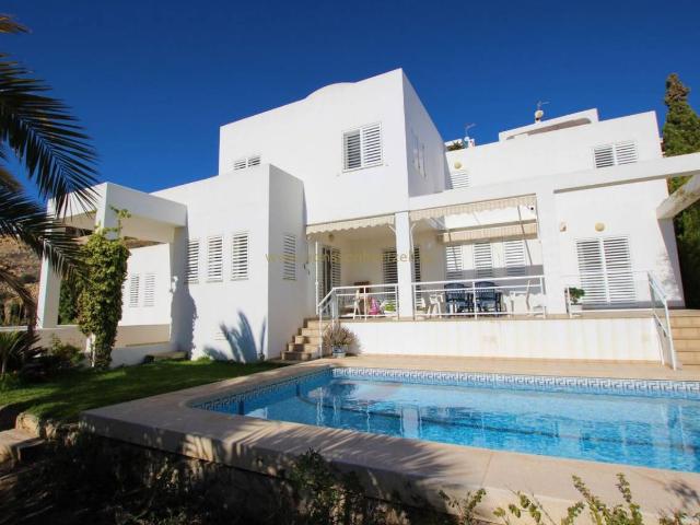 Chalet en venta en la Marina Baixa, Valencia