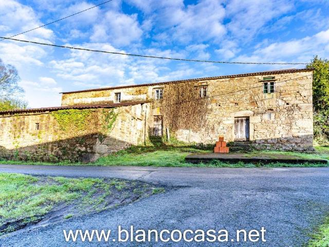 Chalet en venta en O Corgo