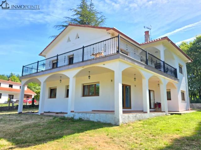 Chalet en venta en Cerdedo Cotobade, Pontevedra