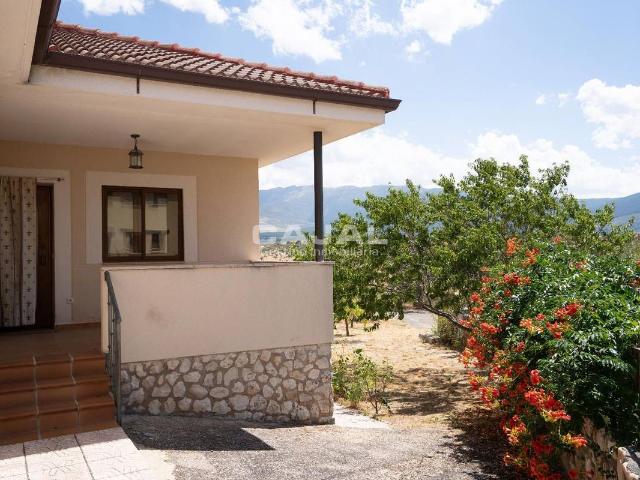 Chalet en venta en Ochavo de la Sierra y Castillejo, Cerezo de Arriba