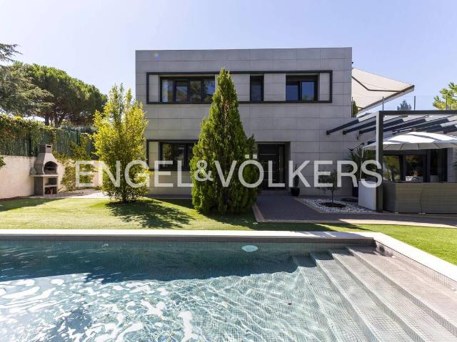 Chalet en venta en Valdemorillo, Madrid