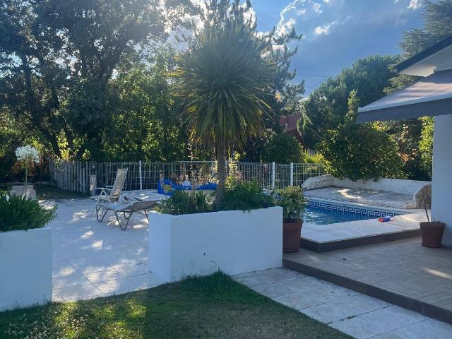 Chalet en venta en Valdemorillo, Madrid