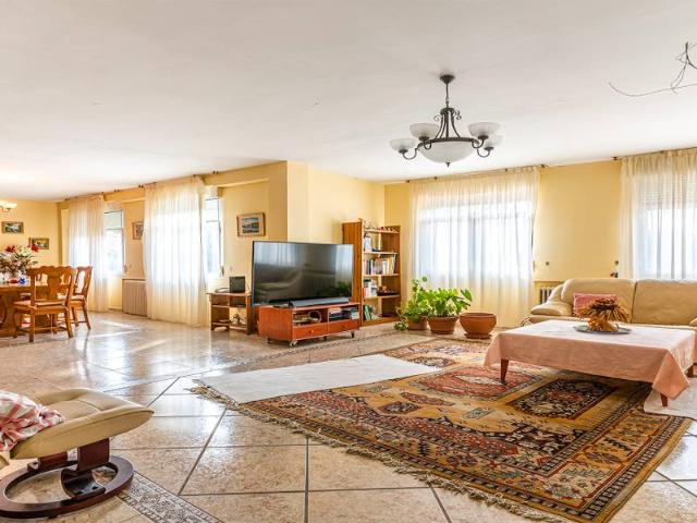 Chalet en venta en Valdemorillo, Madrid