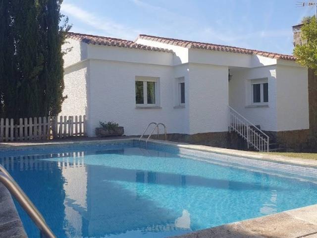 Chalet en venta en Valdemorillo, Madrid