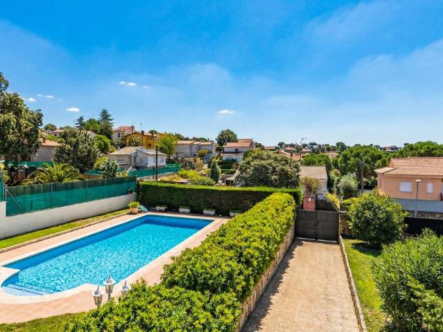 Chalet en venta en Valdemorillo, Madrid
