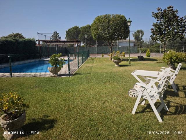 Chalet en venta en Valdemorillo, Madrid