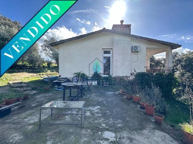 Chalet en venta en Valdemorillo, Madrid