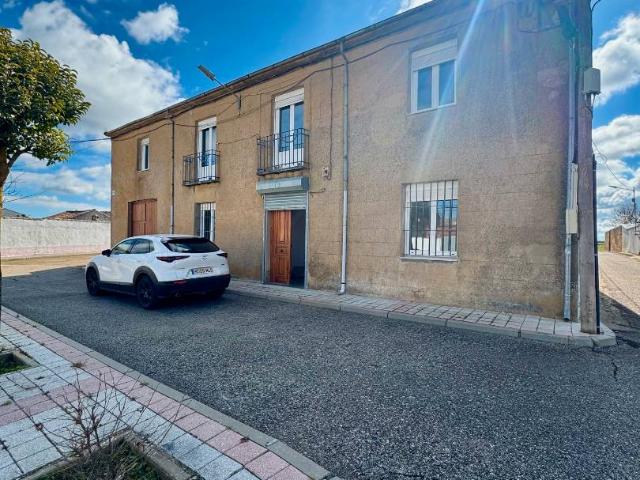 Chalet en venta en Cervatos De La Cueza, Castilla y León