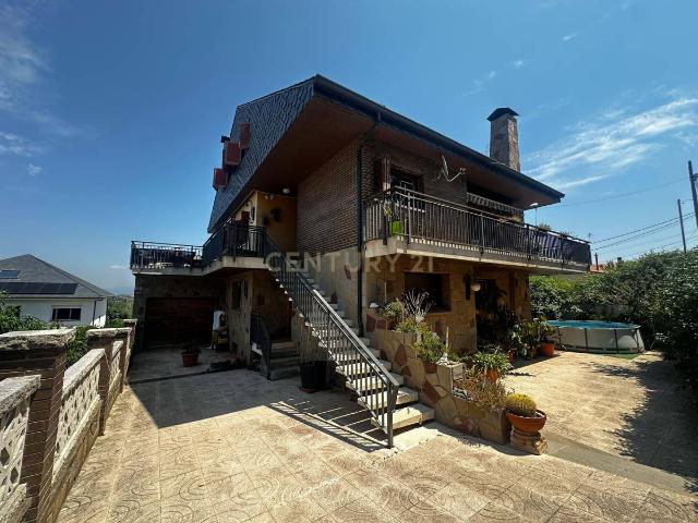 Villa en venta en Cervelló