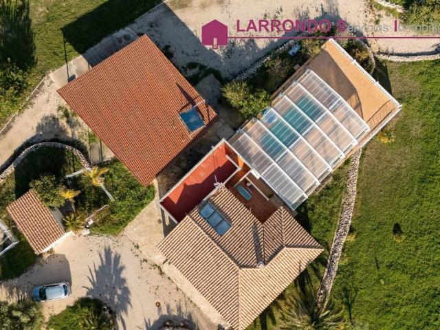 Villa en venta en Cervera Del Maestre