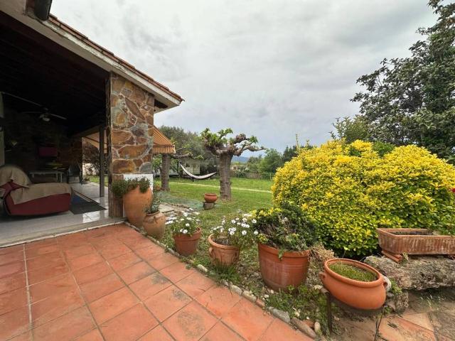 Villa en venta en Cervià De Ter