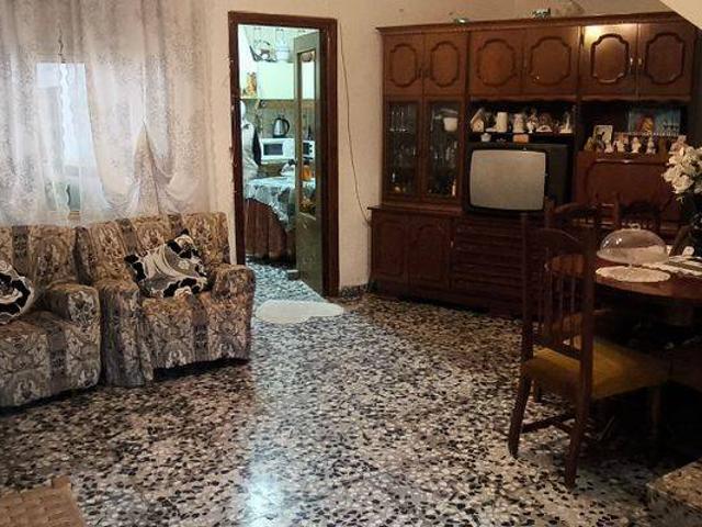 Villa en venta en Ceutí