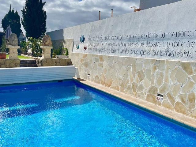 Chalet en venta en Los Cuervos, Granadilla de Abona