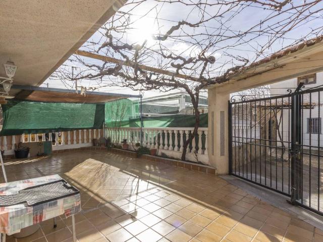 Chalet en venta en La Serranía, Valencia