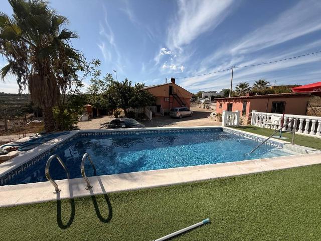 Chalet en venta en La Hoya de Buñol, Valencia