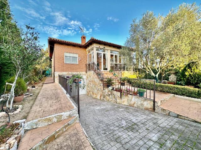 Villa en venta en Chiloeches, El Mapa