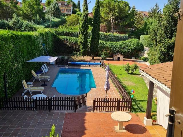 Chalet en venta en Chiloeches, Guadalajara