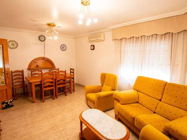 Chalet en venta en Chiprana, Zaragoza