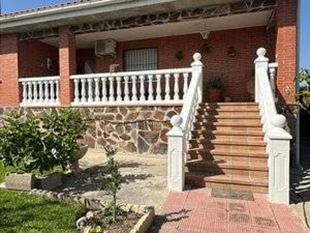 Chalet en venta en Chozas De Canales, Castilla-La Mancha