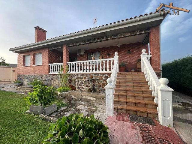 Chalet en venta en Chozas De Canales, Castilla-La Mancha