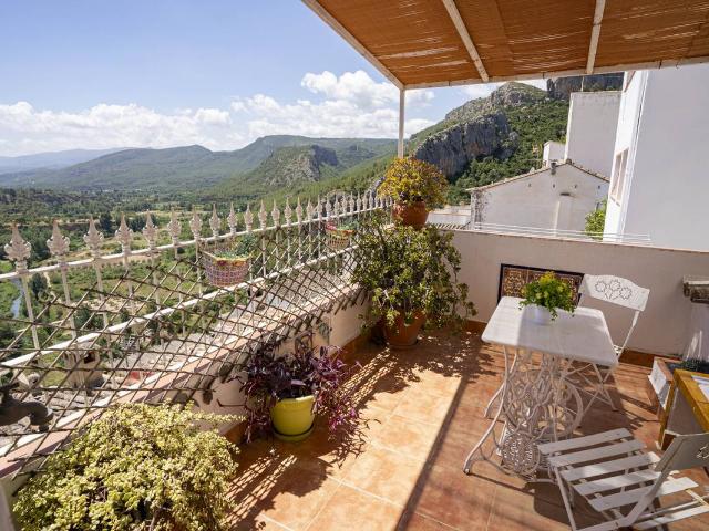 Chalet en venta en La Serranía, Valencia
