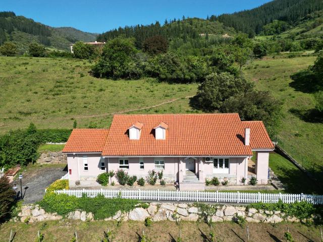 Chalet en venta en Cillorigo De Liébana, Cantabria