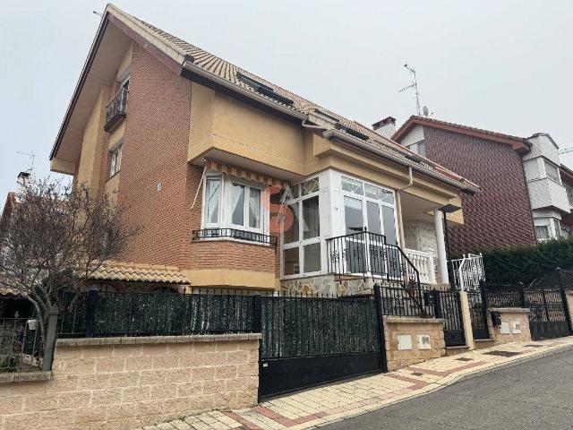 Villa en venta en Cistérniga