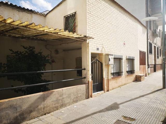 Chalet en venta en Coslada, Madrid