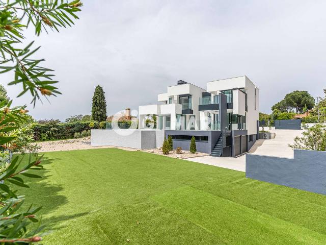 Chalet en venta en Rozas De Puerto Real, Madrid