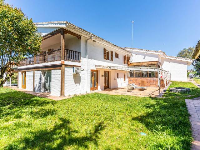 Chalet en venta en Rozas De Puerto Real, Madrid