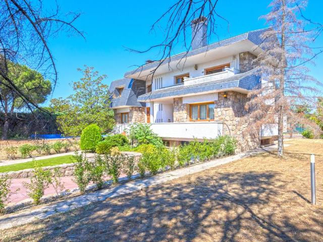 Chalet en venta en Rozas De Puerto Real, Madrid