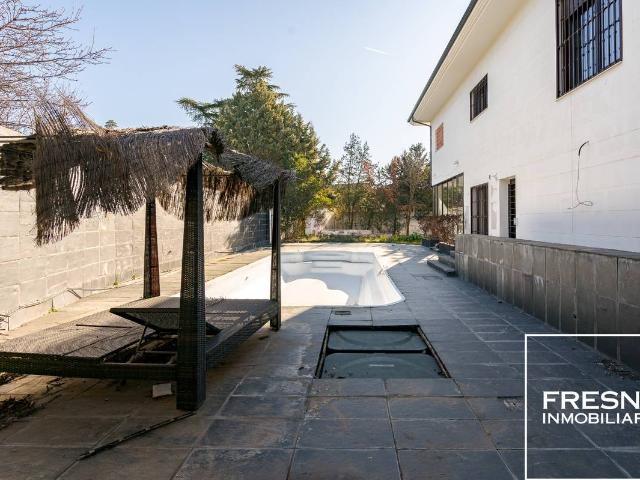 Chalet en venta en Cobeña, Madrid