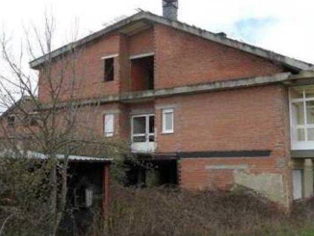 Chalet en venta en San Román de Sanabria, Cobreros