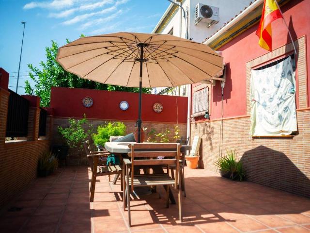 Chalet en venta en Camas, Andalucía