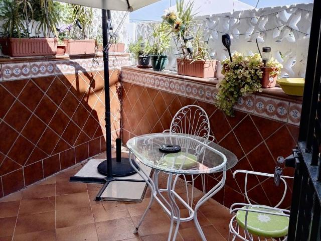 Chalet en venta en Camas, Andalucía