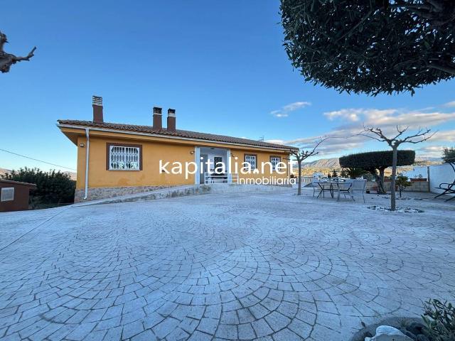 Villa en venta en Cocentaina