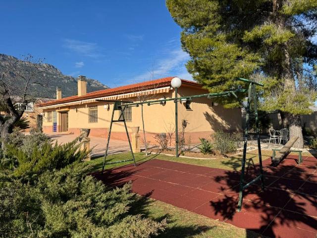 Villa en venta en Cocentaina