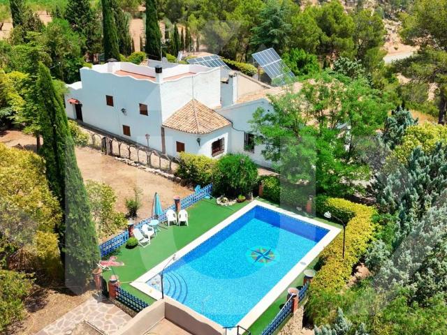 Chalet en venta en El Valle de Cofrentes-Ayora, Valencia